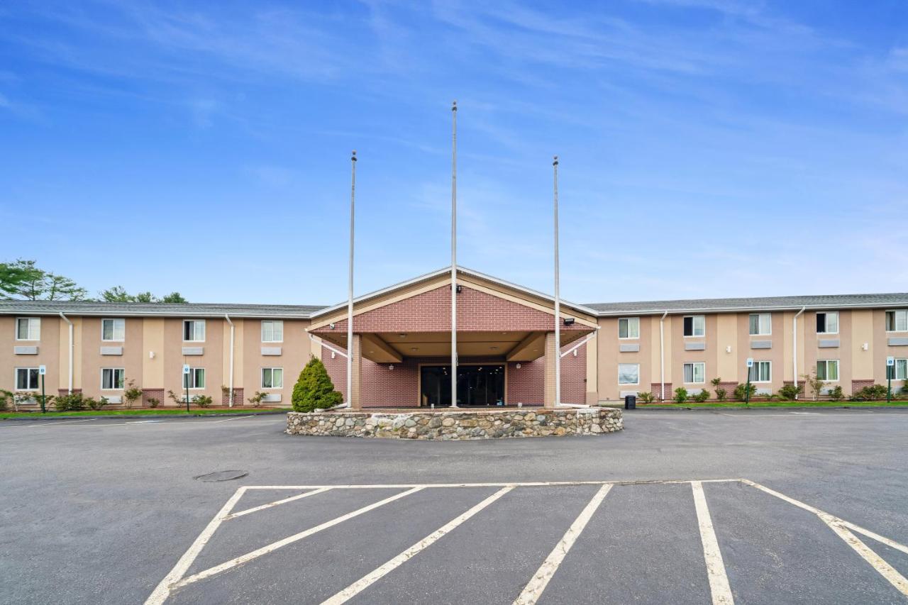 | Americas Best Value Inn Foxboro