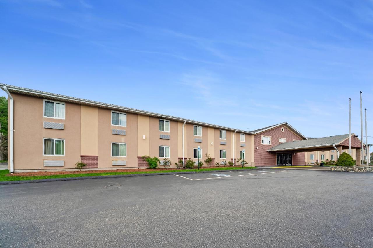 | Americas Best Value Inn Foxboro
