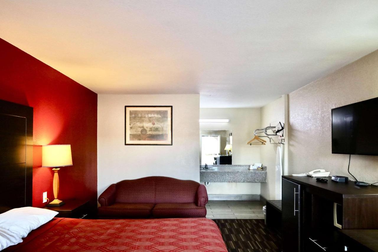 | Rodeway Inn - Pauls Valley