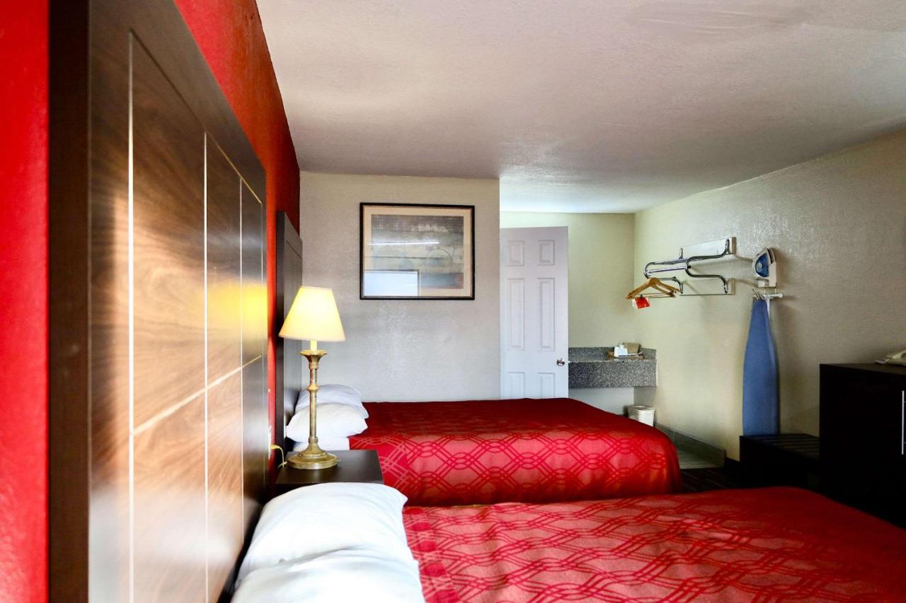 | Rodeway Inn - Pauls Valley
