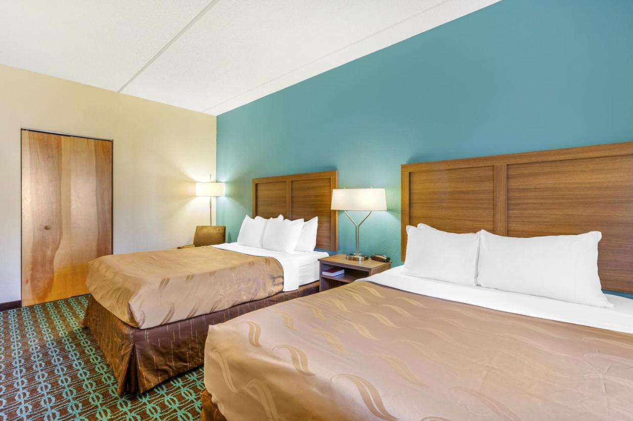 Quadruple Room with Two Queen Beds - Disability Access/Non Smoking at Quality Inn & Suites Sandusky