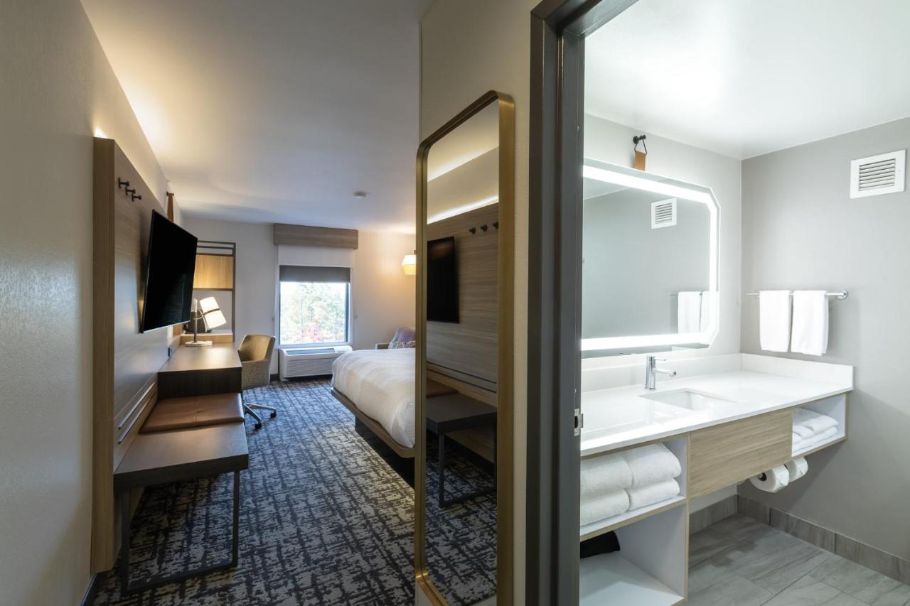 Standard Room at Holiday Inn Anderson by IHG