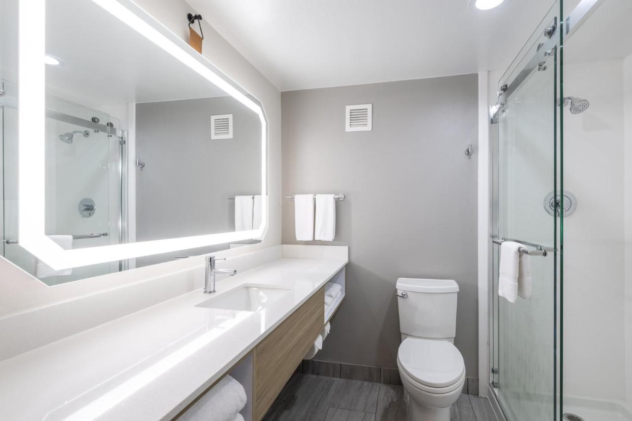 King Room - Non-Smoking at Holiday Inn Anderson by IHG