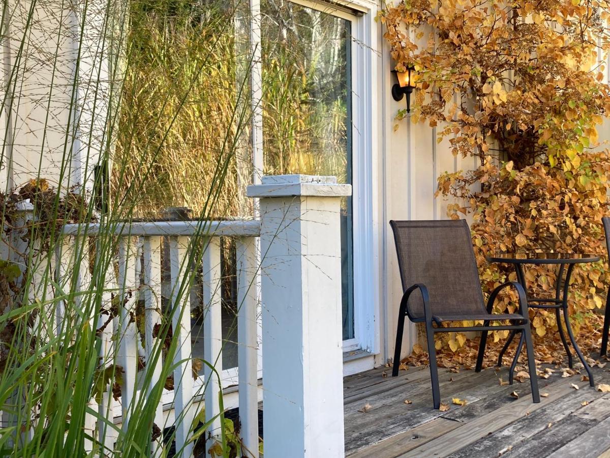 | Deerhill Inn