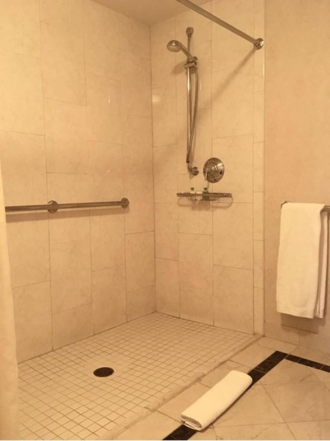 | Delamar Greenwich Harbor