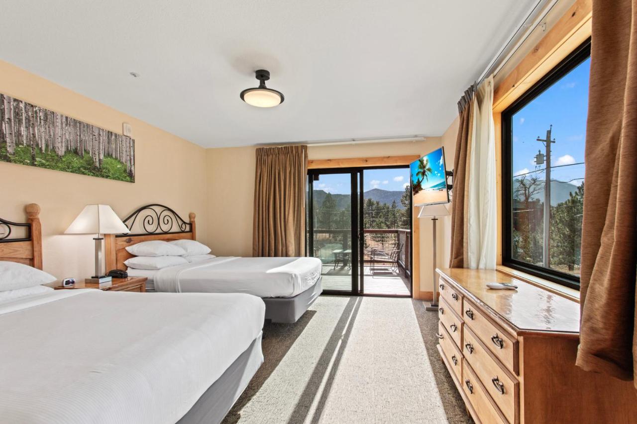 Double Queen Suites at Coyote Mountain Lodge
