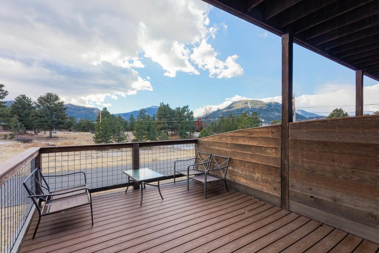 Balcony Double Queen at Coyote Mountain Lodge