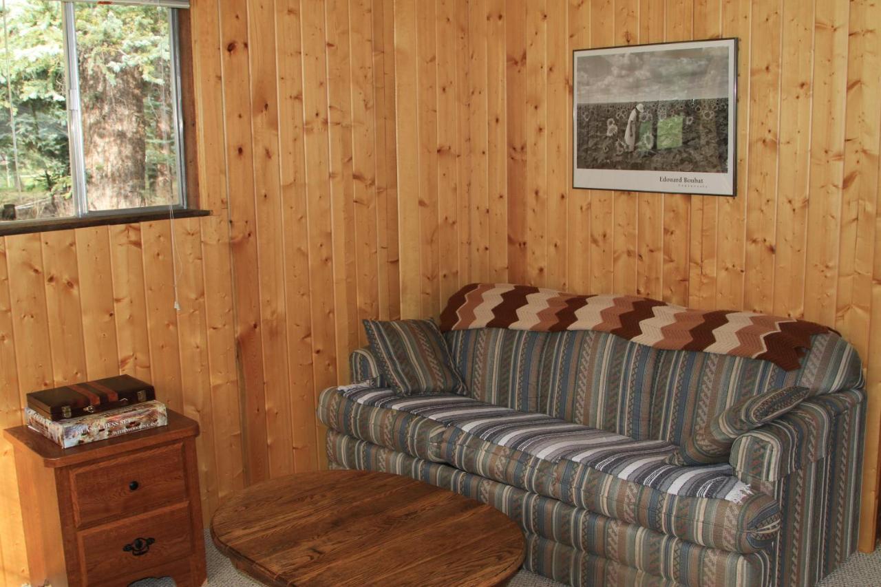 | Bear Paw Lodge