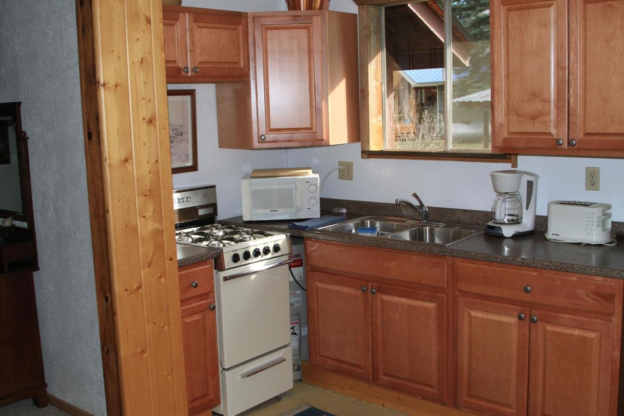 | Bear Paw Lodge