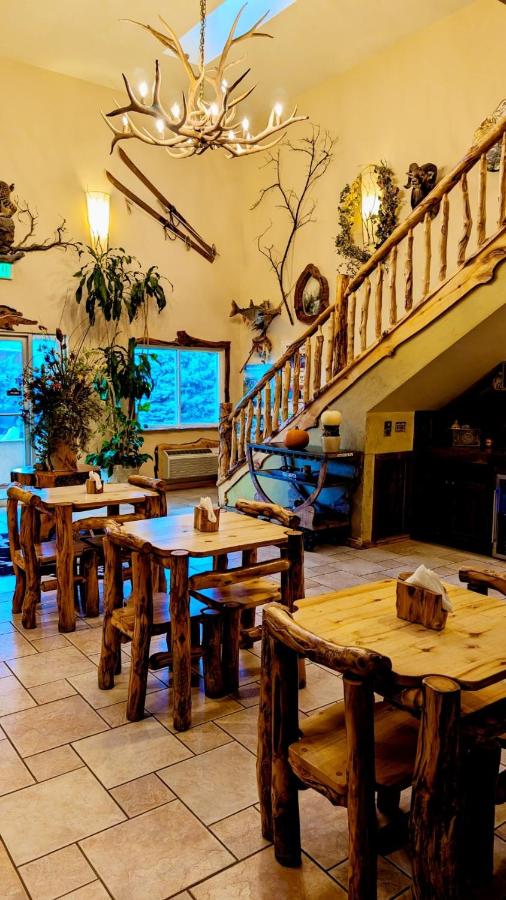 | Browns Canyon Inn