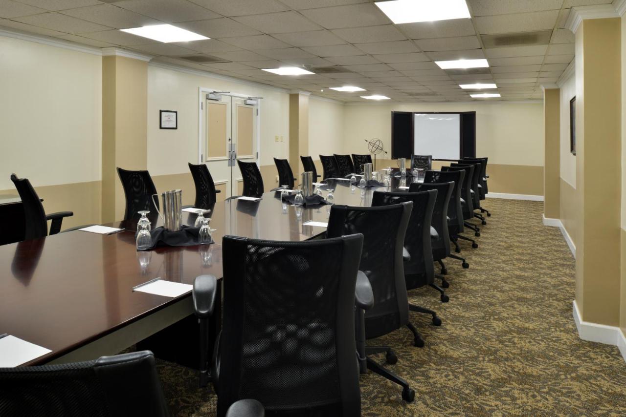 | Hawthorne Inn & Conference Center