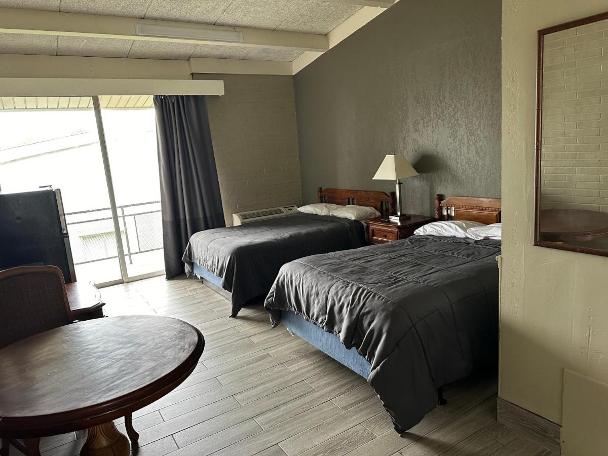 | Bravo Inn Greensboro