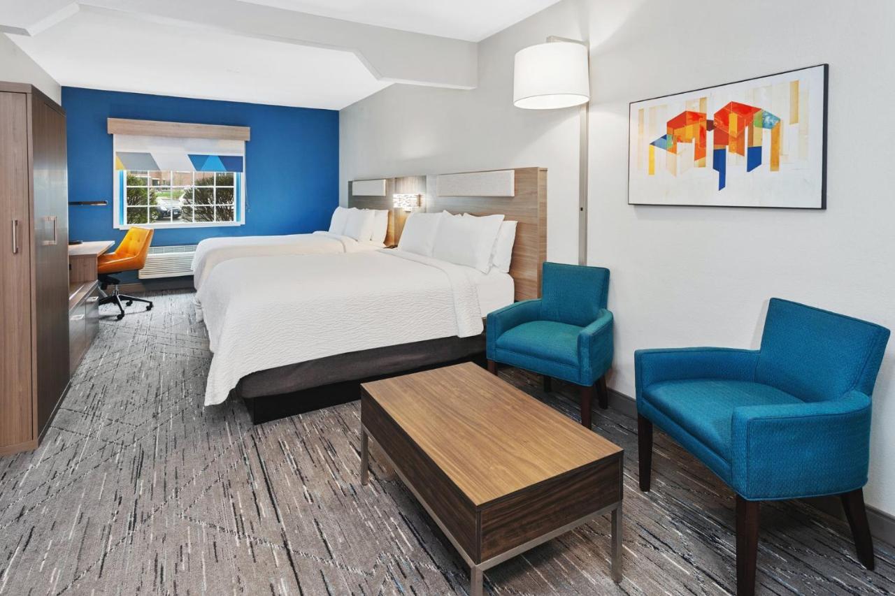 | Holiday Inn Express & Suites Carmel North – Westfield, an IHG Hotel