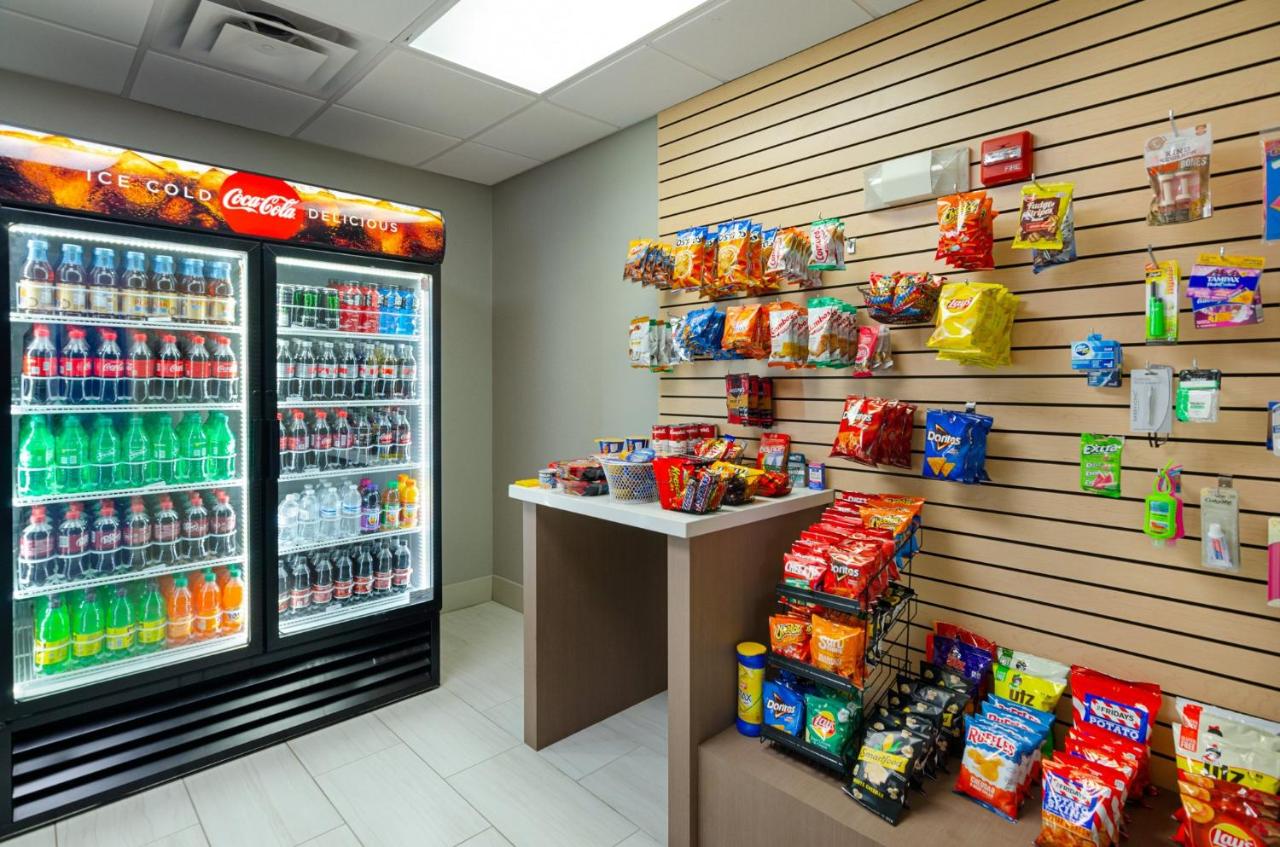 | Holiday Inn Express Hotel & Suites Weston, an IHG Hotel