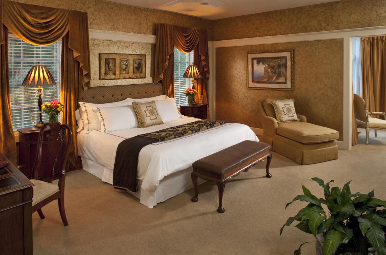 | Fairview Inn