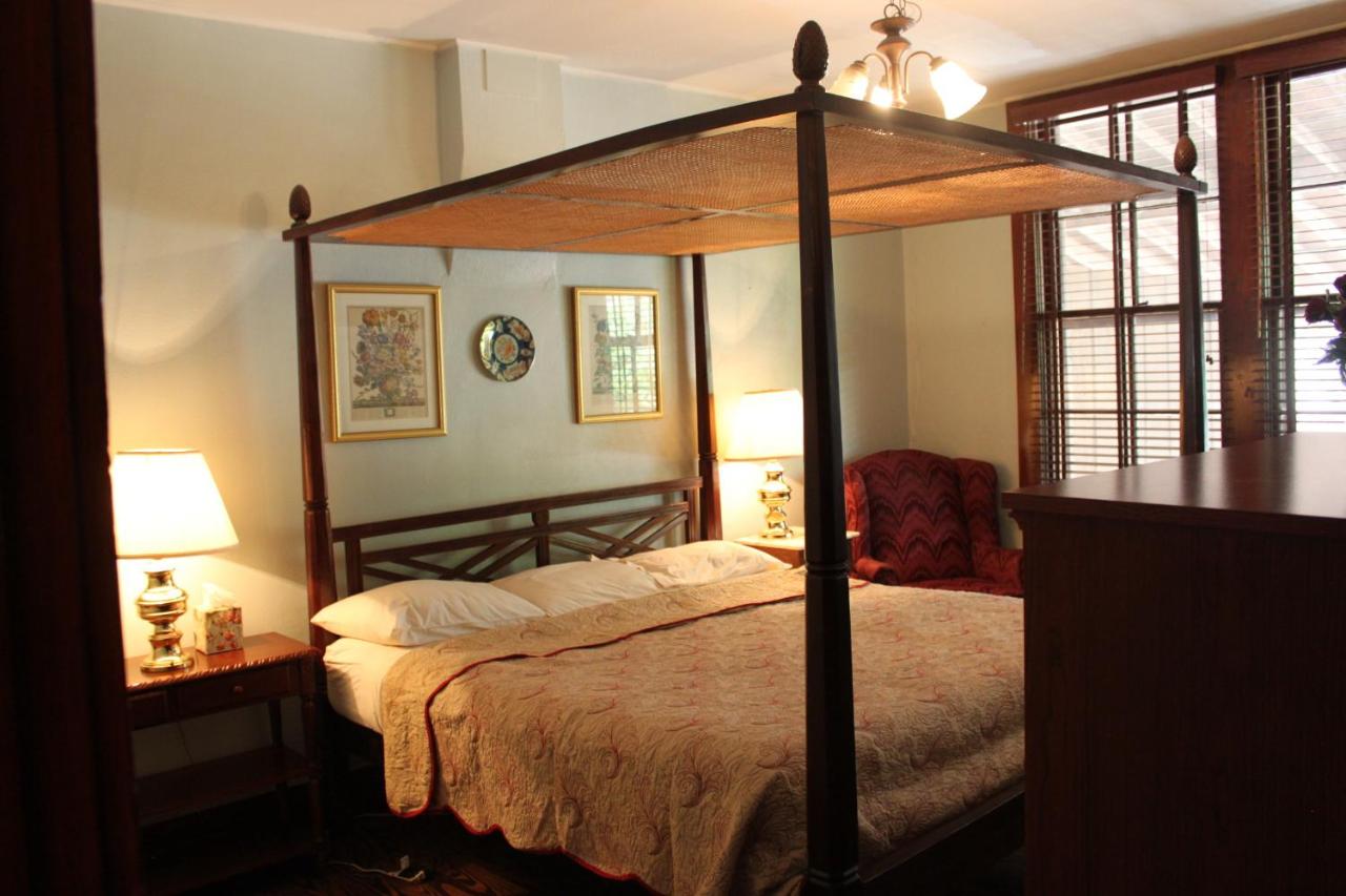| The Hotel Limpia