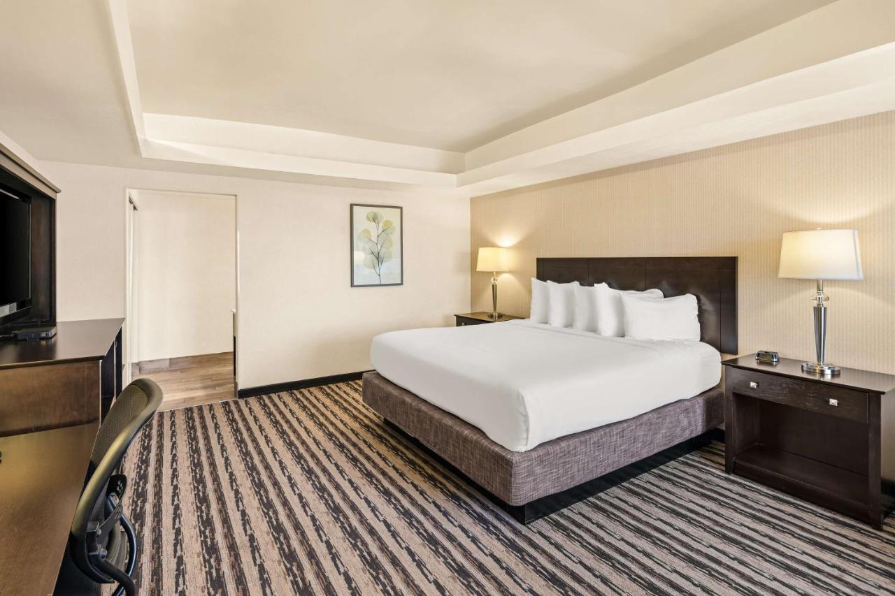 | Best Western Coral Hills
