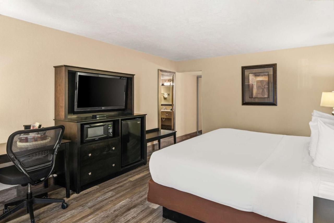  | Best Western Coral Hills
