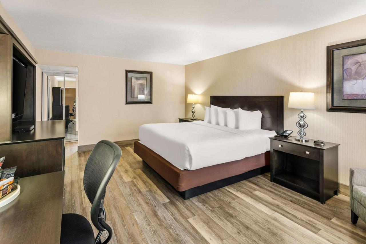 | Best Western Coral Hills