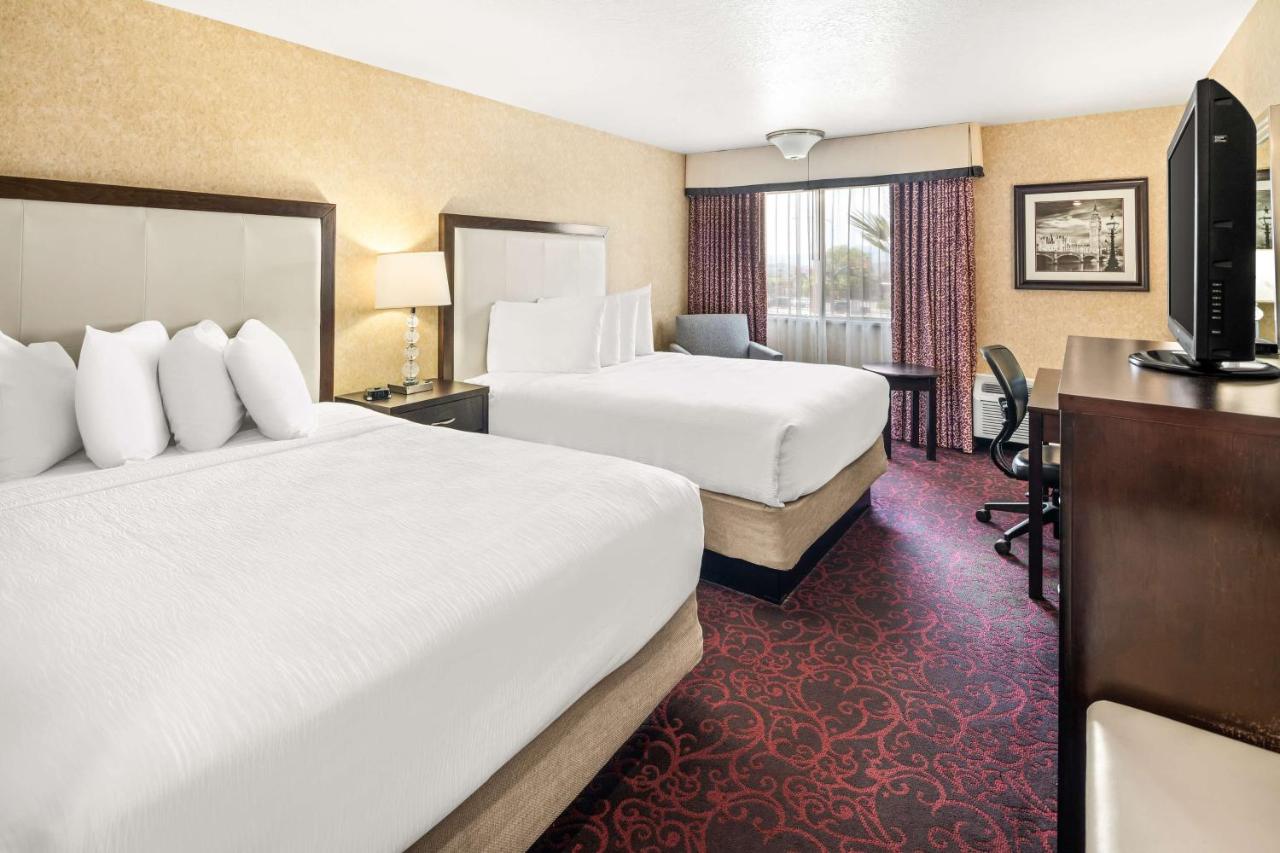 Queen Room with Two Queen Beds - Disability Access/Non-Smoking at Best Western Coral Hills