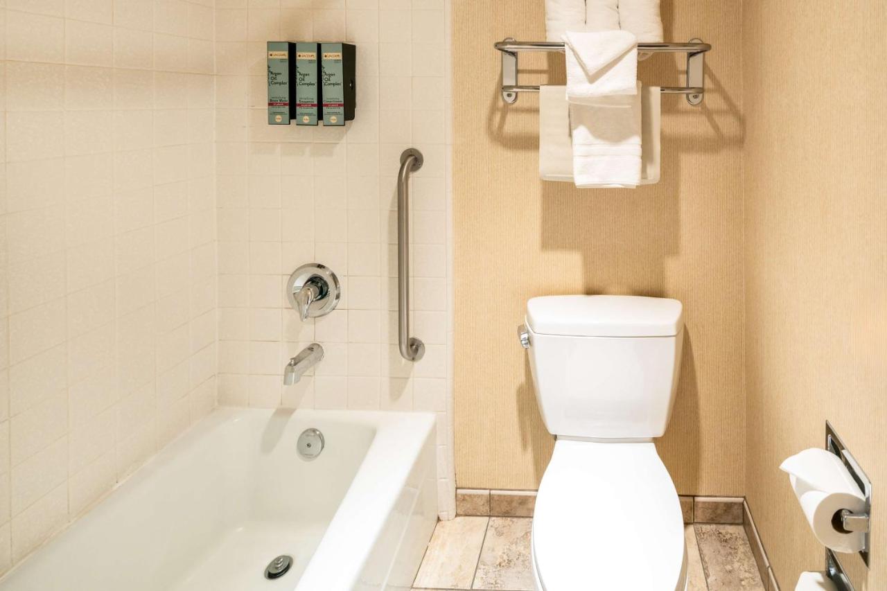 | Best Western Coral Hills