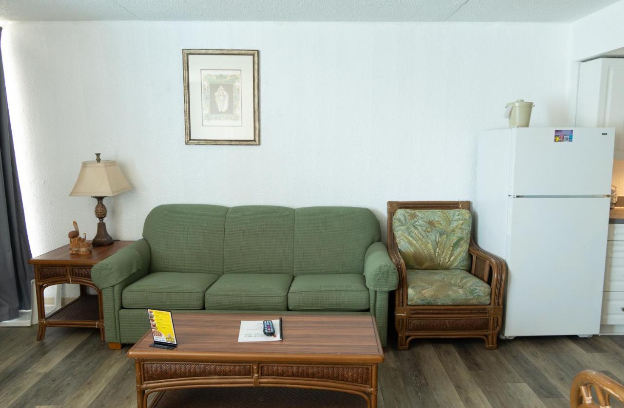 | Beach Club at Montego Inn