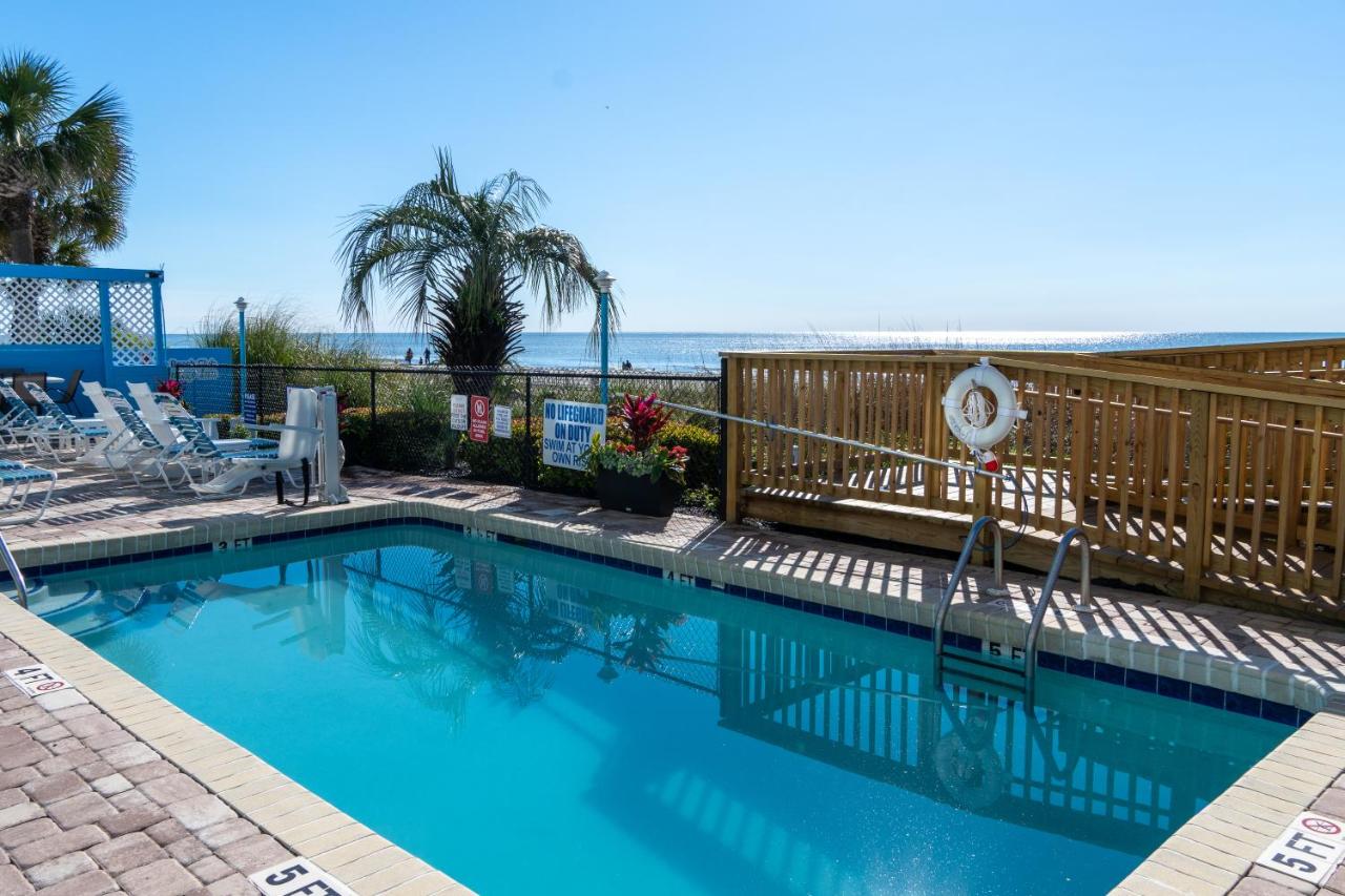 | Beach Club at Montego Inn