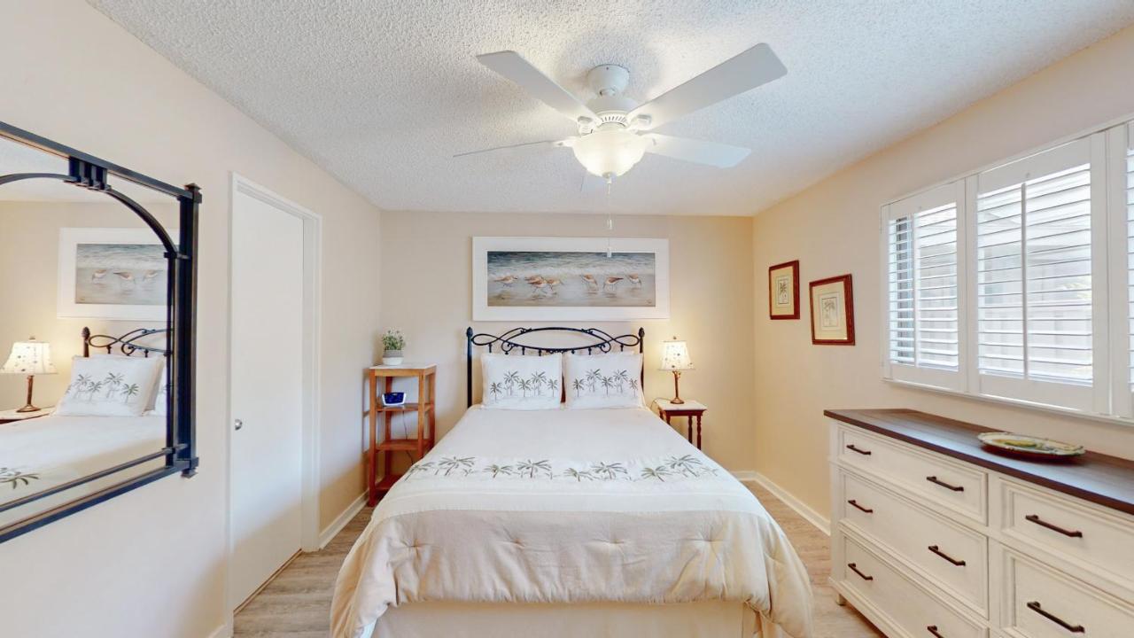  | 627 Queens Grant