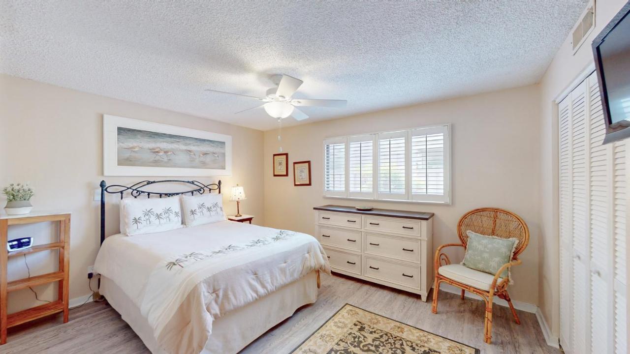  | 627 Queens Grant