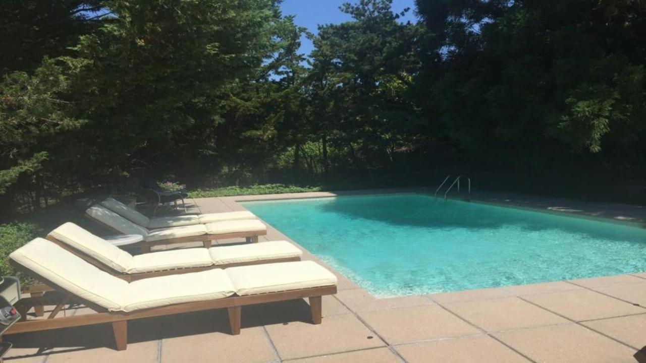 | Villa Perlman