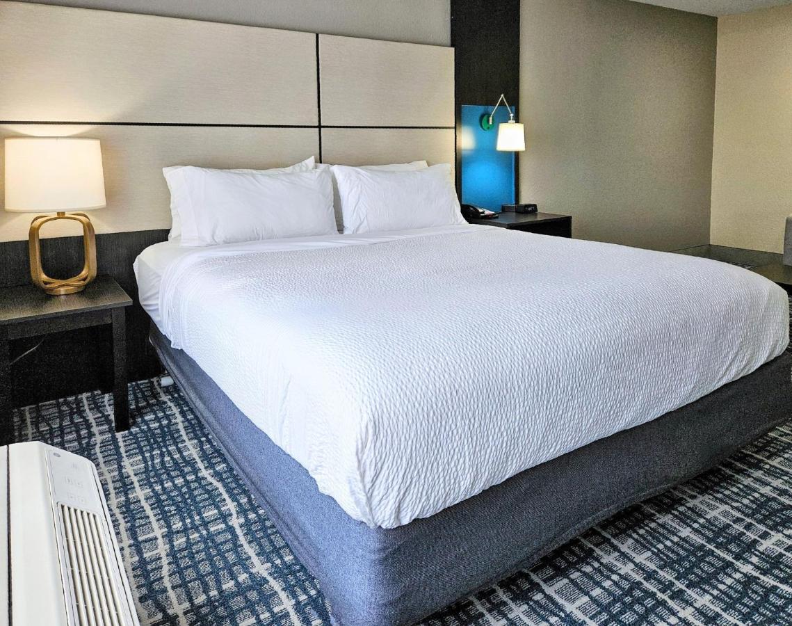 King Suite - Non-Smoking at Holiday Inn Belcamp - Aberdeen Area, an IHG Hotel