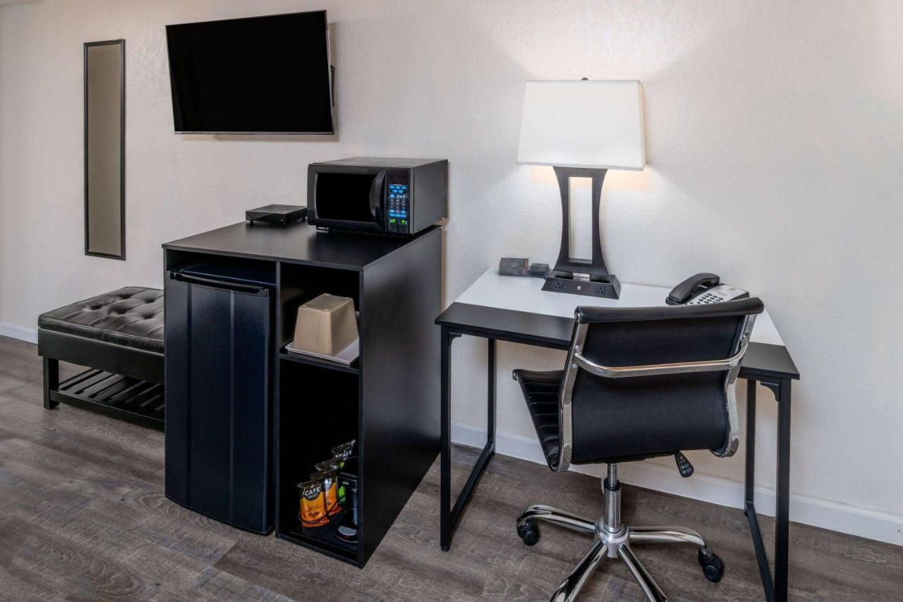 | Super 8 by Wyndham Cheyenne WY