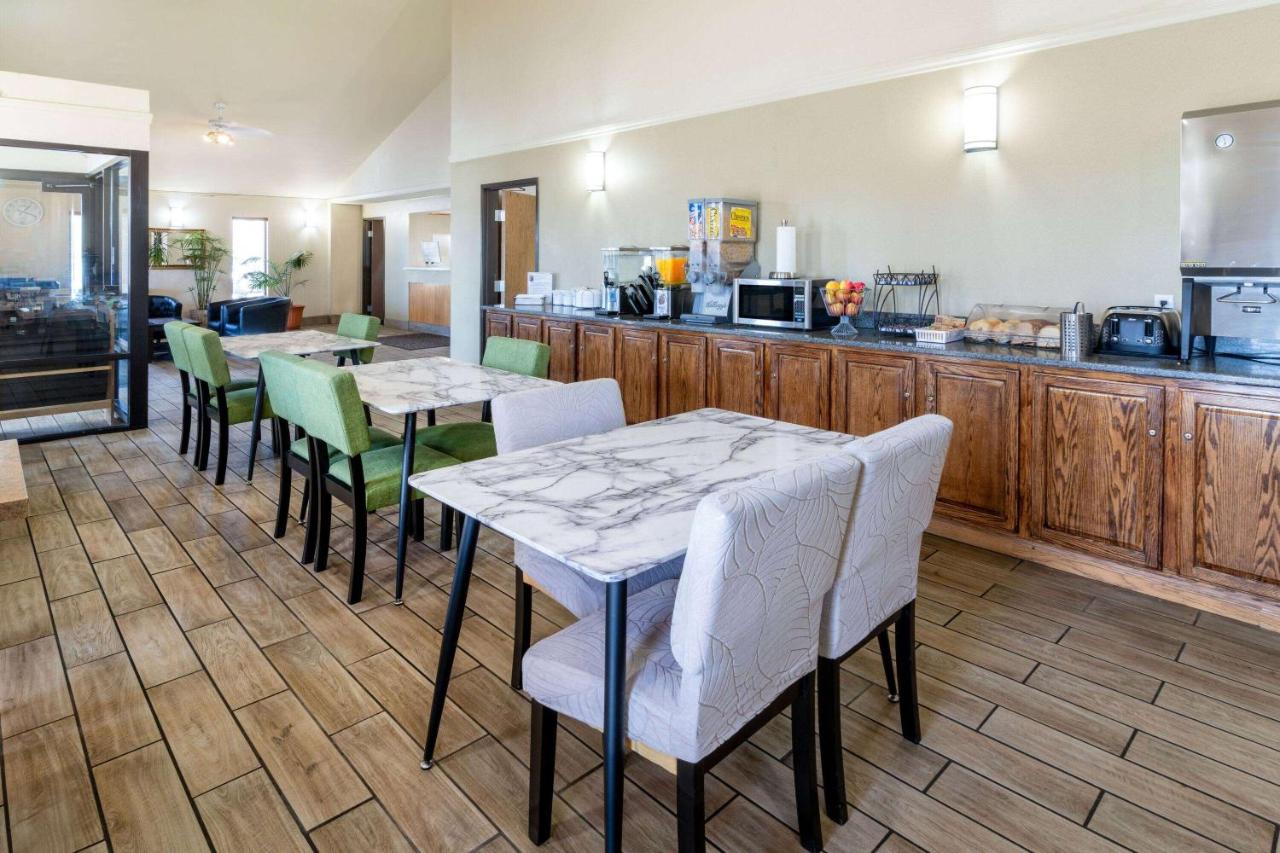 | Super 8 by Wyndham Cheyenne WY