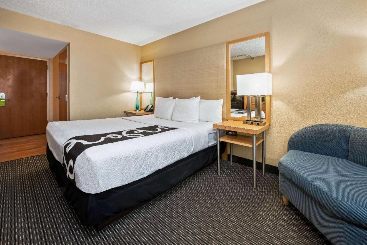 Deluxe Executive King Room with View - Non-Smoking at La Quinta Inn & Suites by Wyndham West Palm Beach Airport