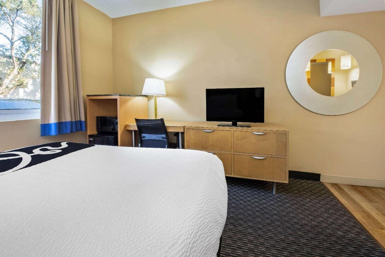 Double Room with View - Non-Smoking at La Quinta Inn & Suites by Wyndham West Palm Beach Airport