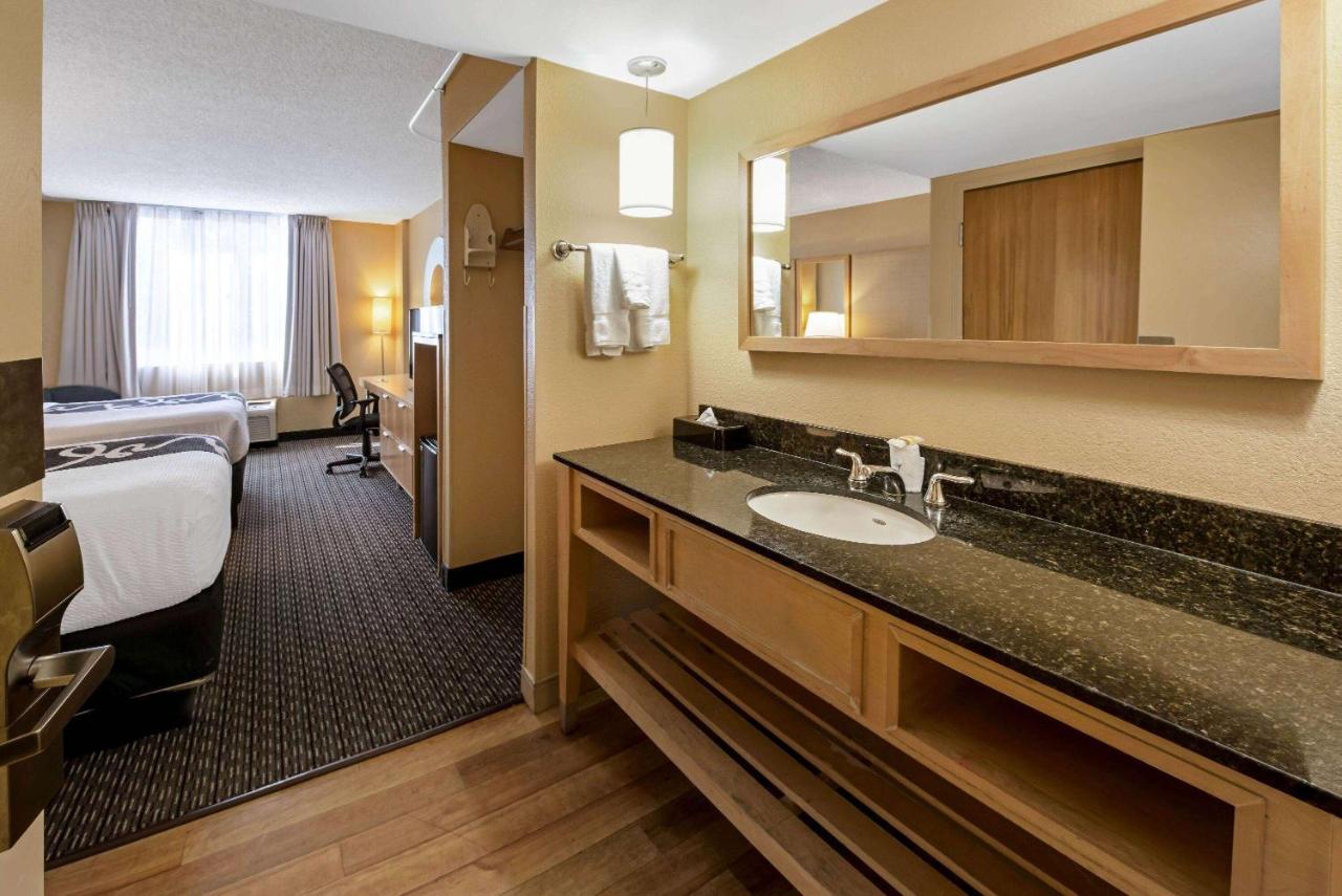 Double Room with Two Double Beds at La Quinta Inn & Suites by Wyndham West Palm Beach Airport