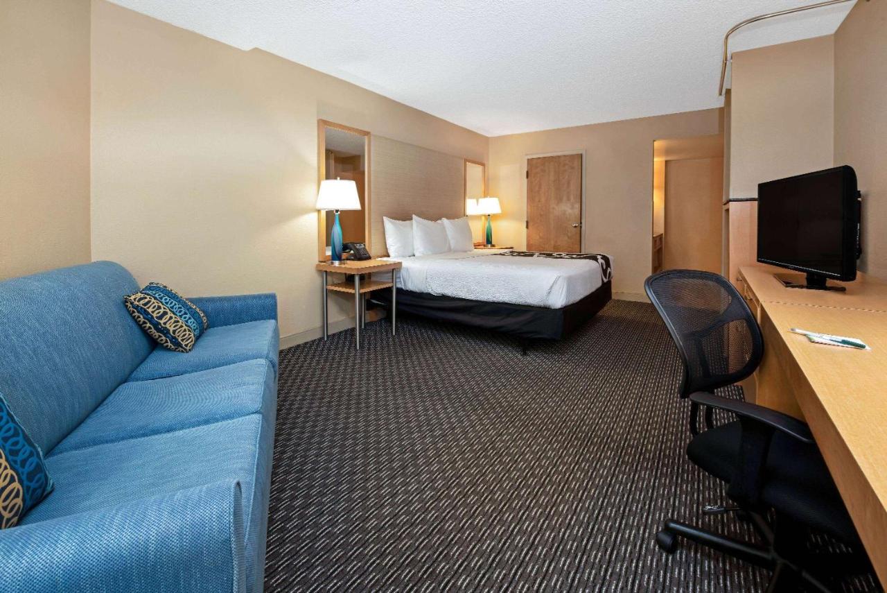 King Suite with View - Non-Smoking at La Quinta Inn & Suites by Wyndham West Palm Beach Airport