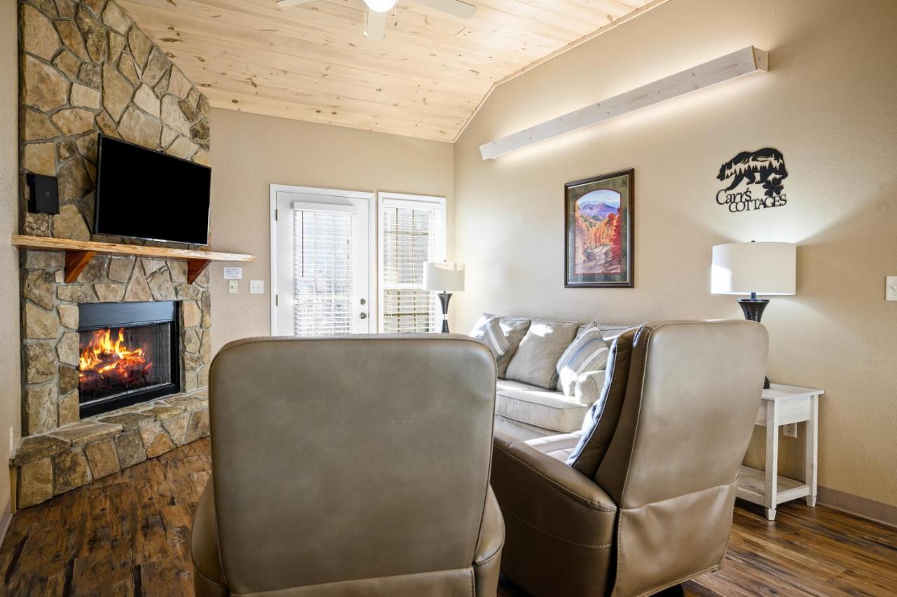 | Carr's Northside Hotel and Cottages