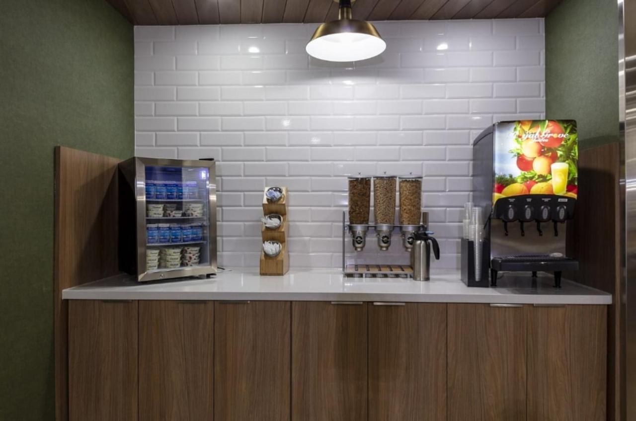 | Fairfield Inn & Suites Monahans