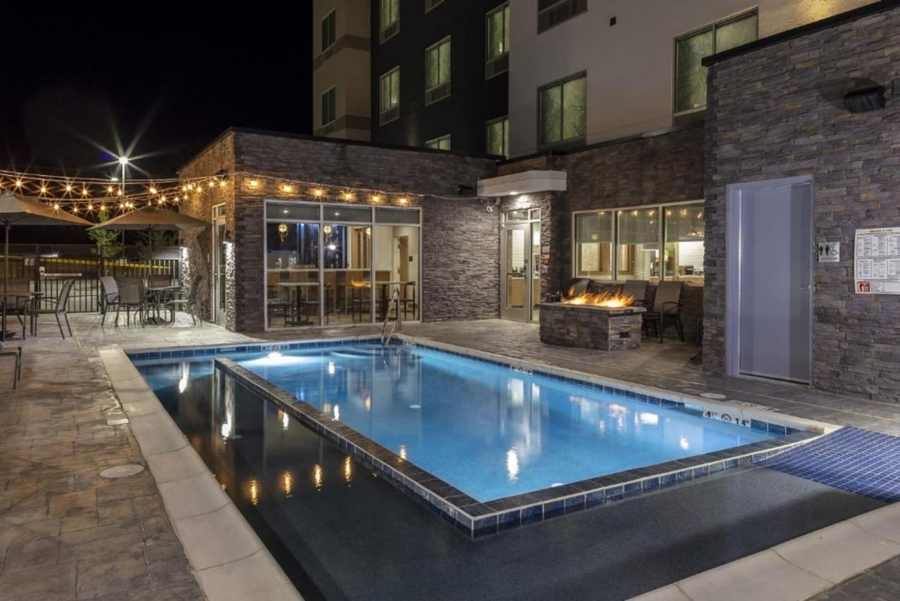 | Fairfield Inn & Suites Monahans