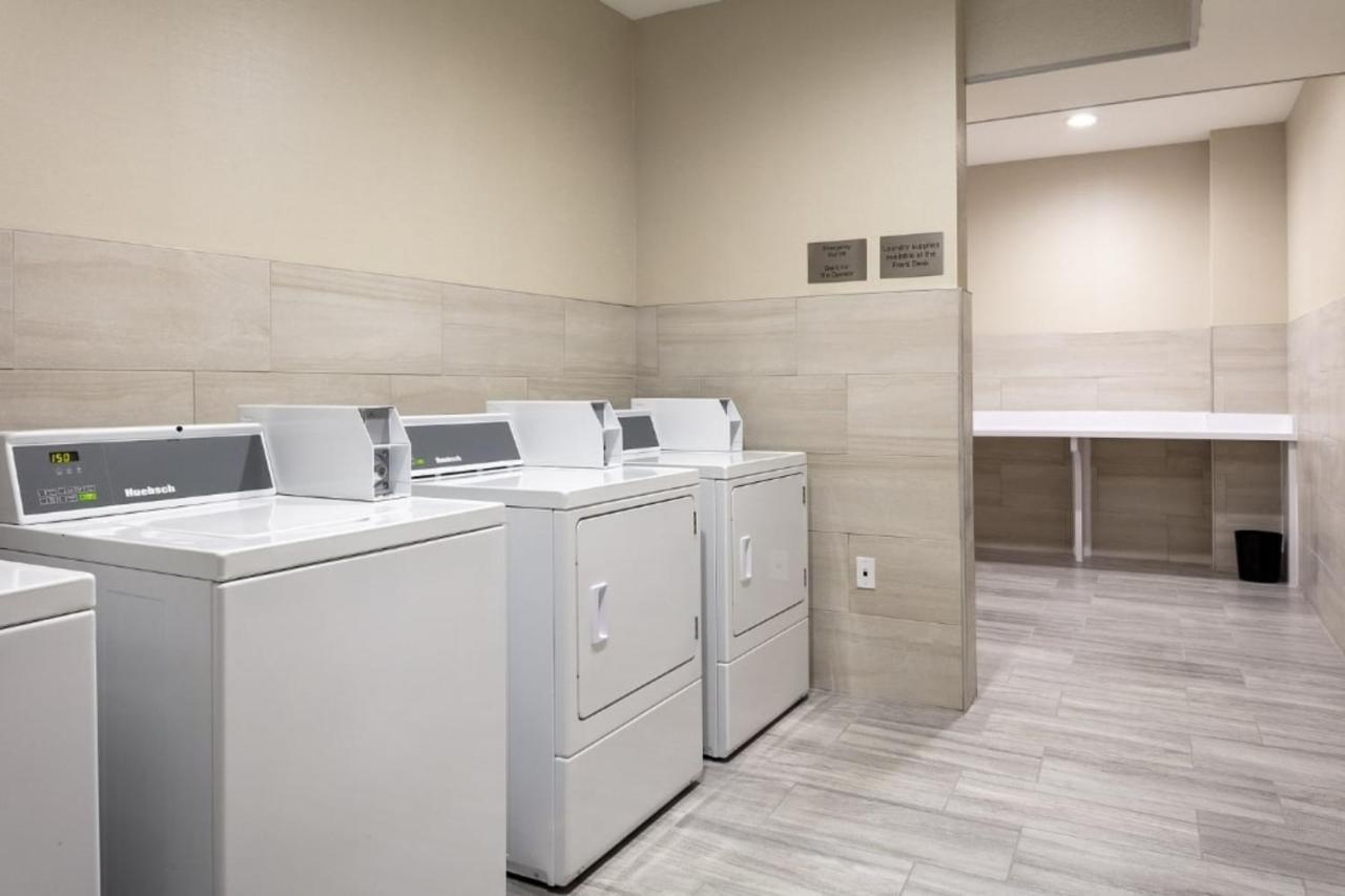 | Fairfield Inn & Suites Monahans