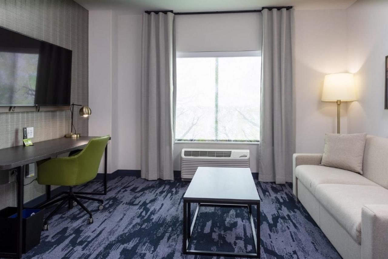 | Fairfield Inn & Suites Monahans