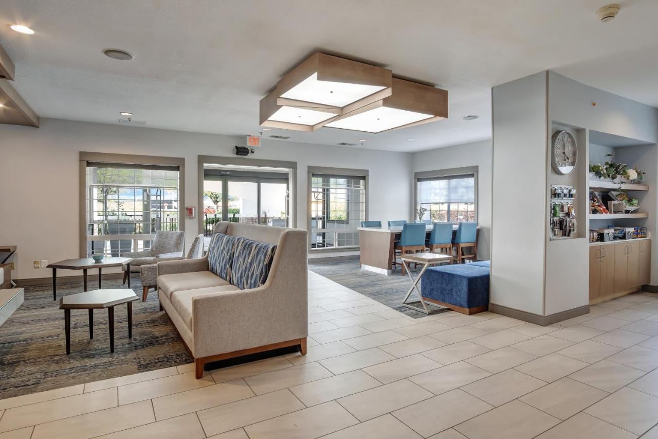 | Holiday Inn Express Portland East - Troutdale, an IHG Hotel