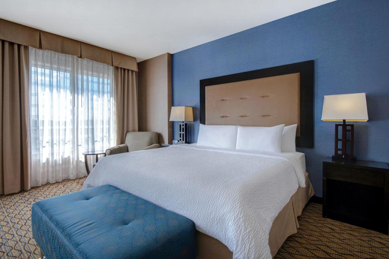| Holiday Inn Hotel Detroit Metro Airport, an IHG Hotel