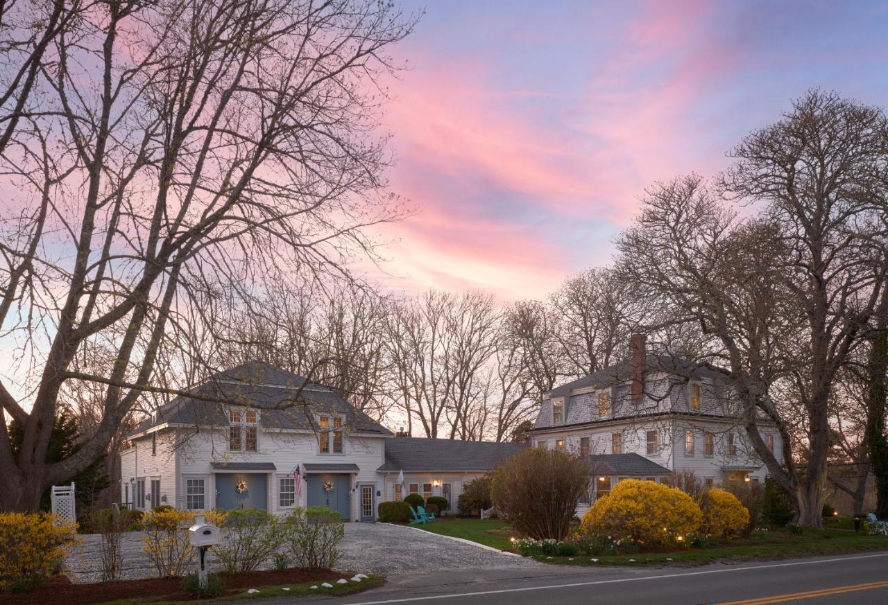 | Old Manse Inn