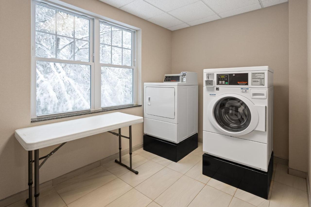 | Holiday Inn Express Hotel & Suites Freeport, an IHG Hotel