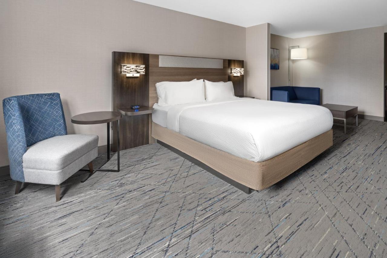 | Holiday Inn Express Hotel & Suites Freeport, an IHG Hotel