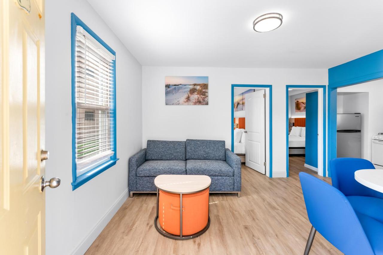  | Buttercup Suites