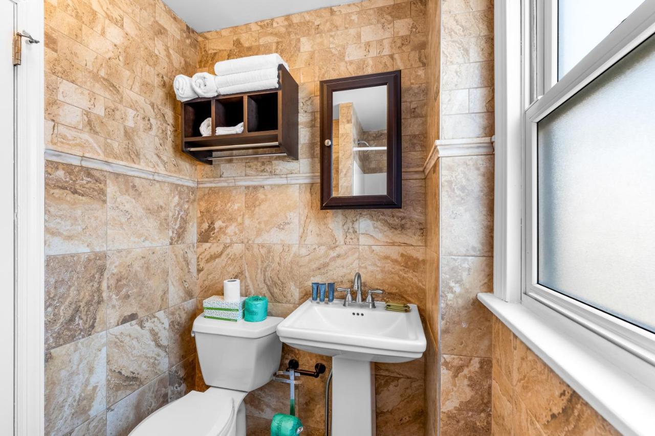  | Buttercup Suites
