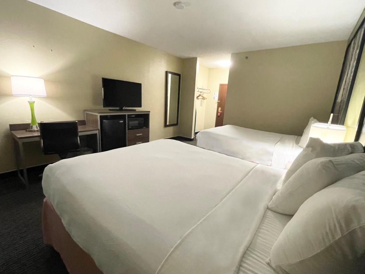 Queen Room with Two Queen Beds - Non-Smoking at Super 8 by Wyndham St Charles